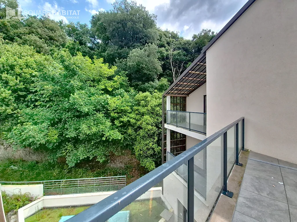 Rõdu - 3-Bed Apartment with Terrace in Le Palais