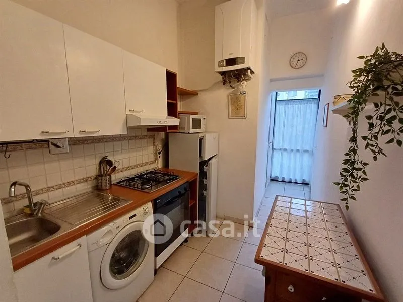 Cuisine - Armed Trilocale with Balcony in Florence
