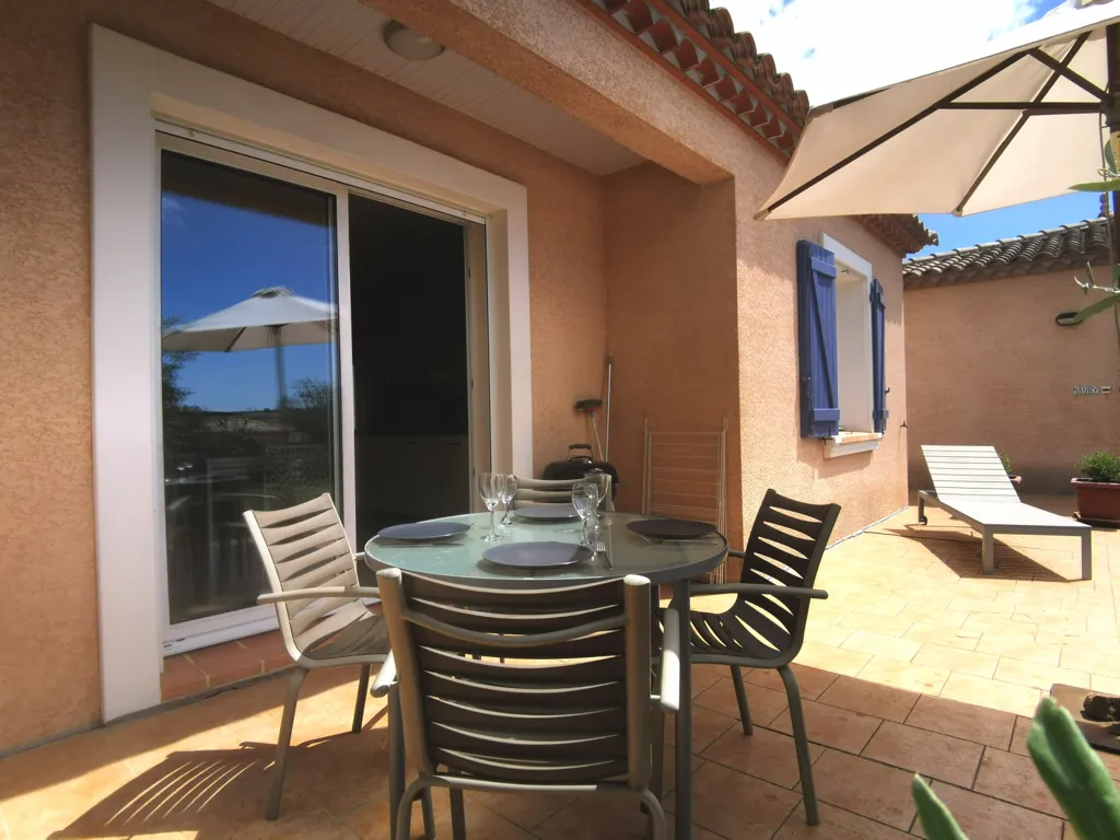 Terrasse - Propriété avec 4 Gîtes et Piscine à Béziers