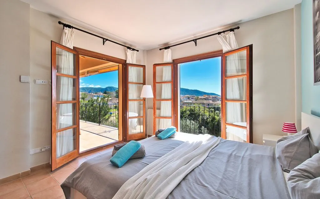 Bedrooms - Luxury Villa with Pool and Sauna in Calvià