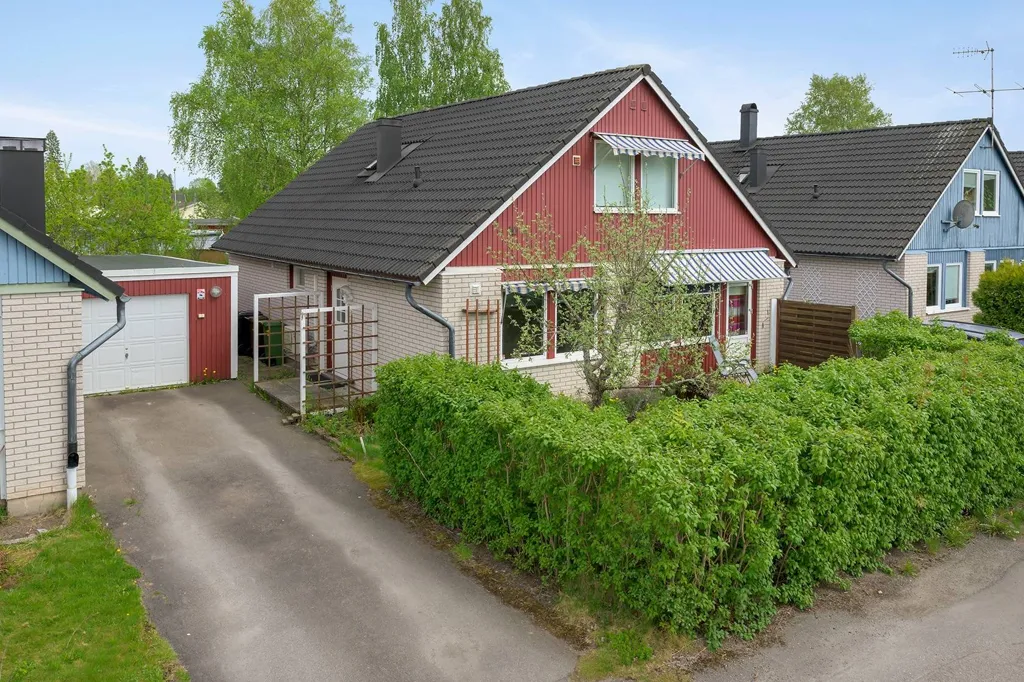 Extérieur - Generous Villa with Solar Panels in Strömtorp