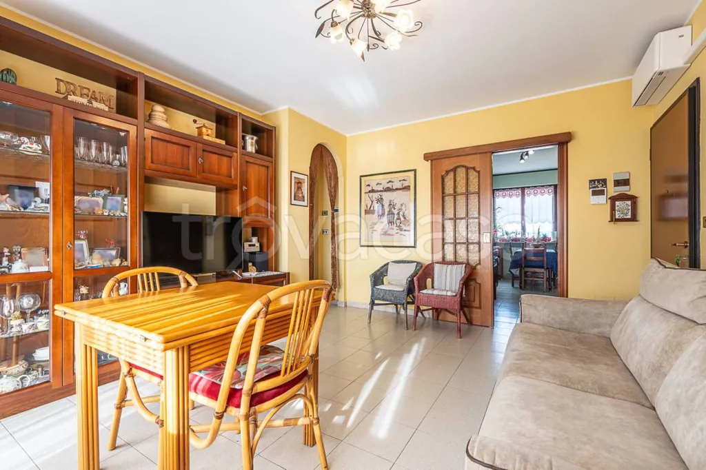 Salle à manger - Quadruplex with Garden and Panoramic View in Grugliasco