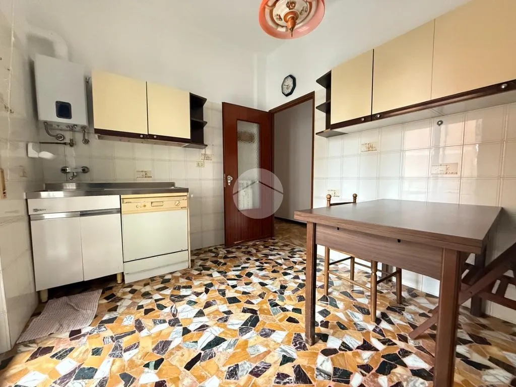 Köök - Spacious Flat with Balcony in Genoa