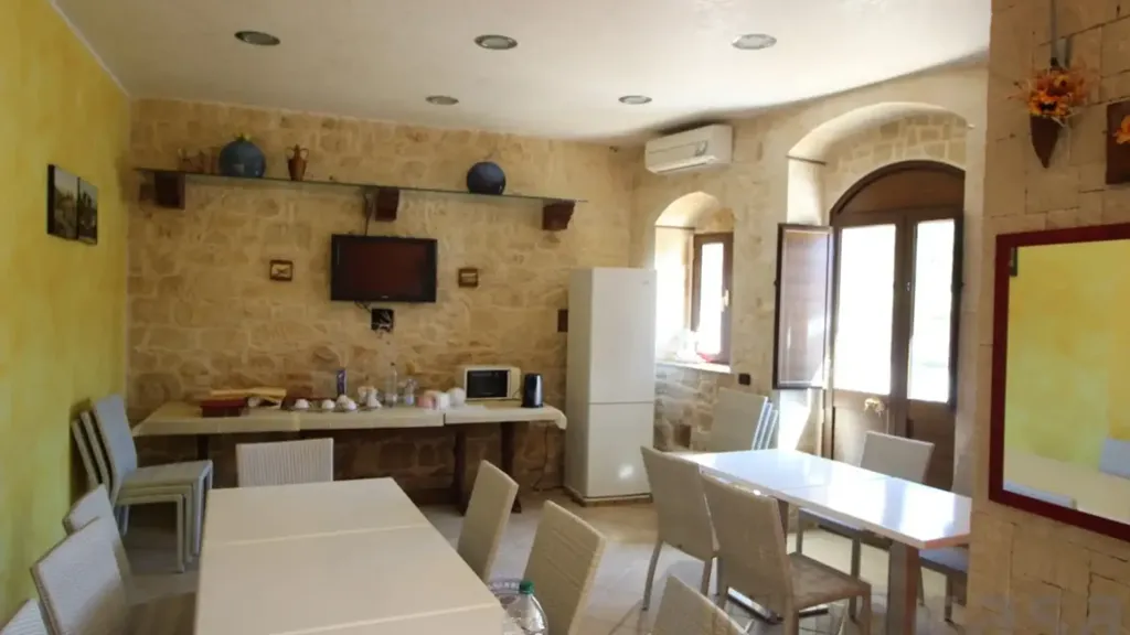 Dining Room - Rustic Country House with Solarium in Noto