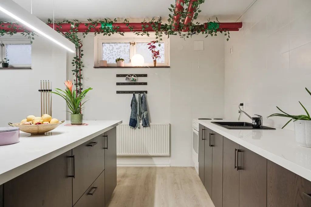 Köök - Renovated Business Unit with Luxurious Lighting in Malmö