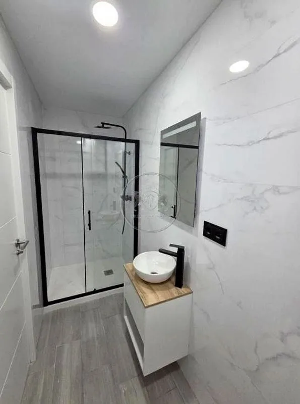 Vannitoad - Apartment with Terrace in Historic Vicálvaro