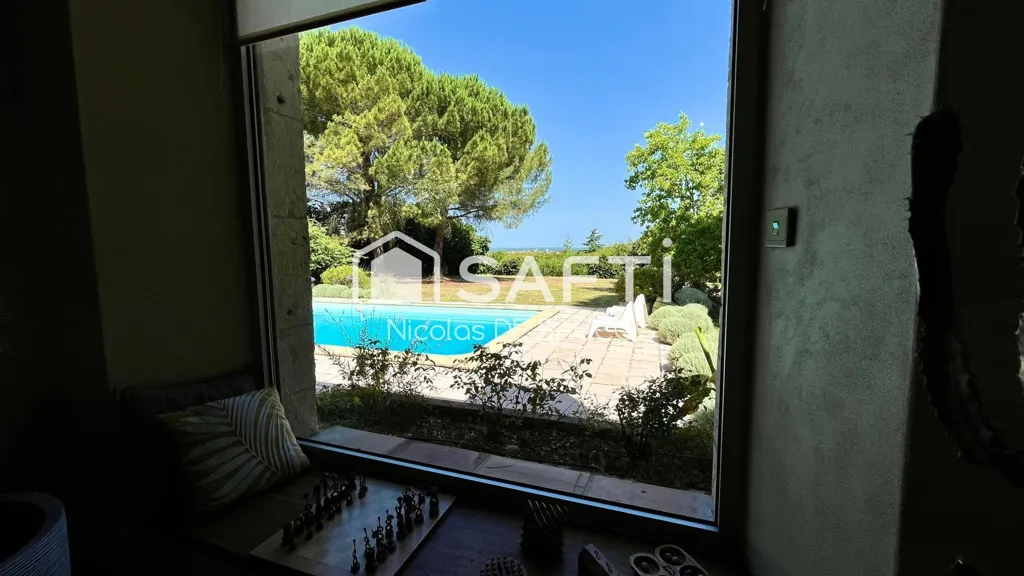 Bassein - Rustic Stone Farmhouse with Pool in Aiguillon