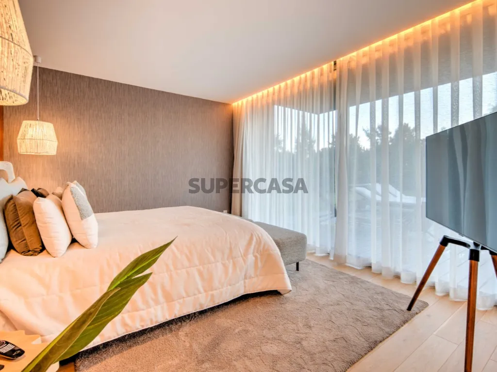 Bedrooms - Modern Villa with Sea View in Troia Resort