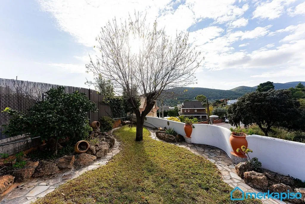 Jardin - Luxury House with Sea View in Gavà