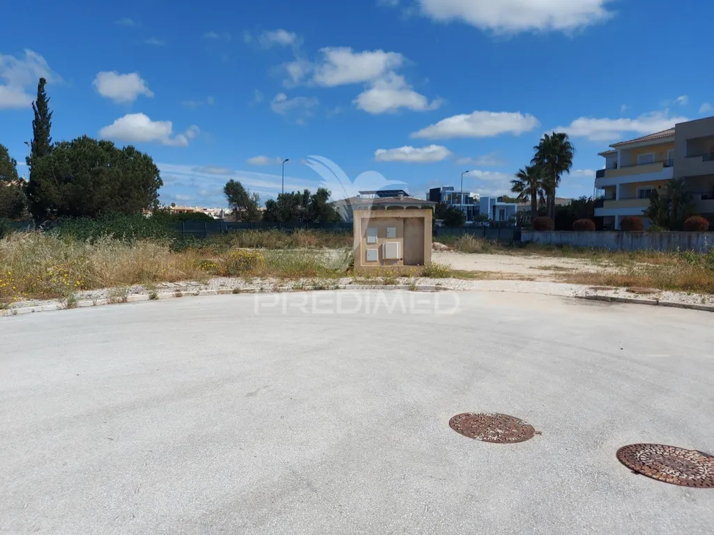 Aed - Luxury Plot in Select Porto de Mós, Lagos