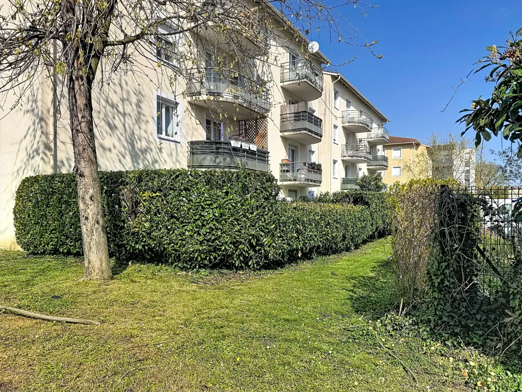 Giardino - Renovated Flat with Balcony in Décines-Charpieu