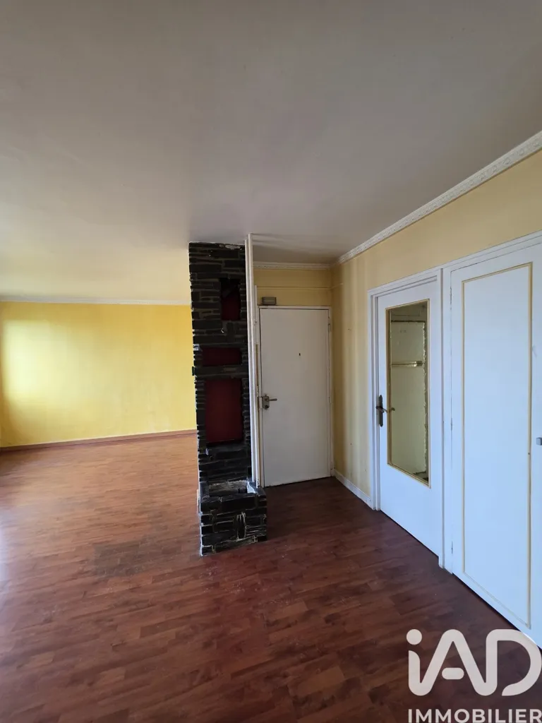 Séjour - Appartement 4 Pièces avec Balcon à Villejuif