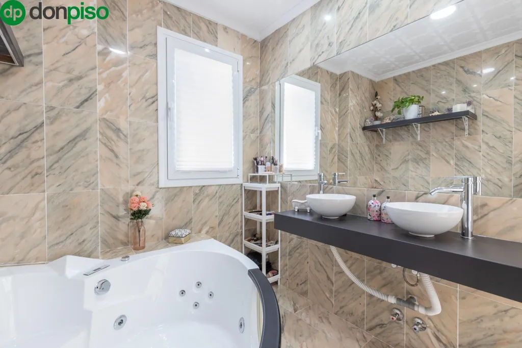 Salles de bain - Chalet with Private Pool in Calle del Abedul
