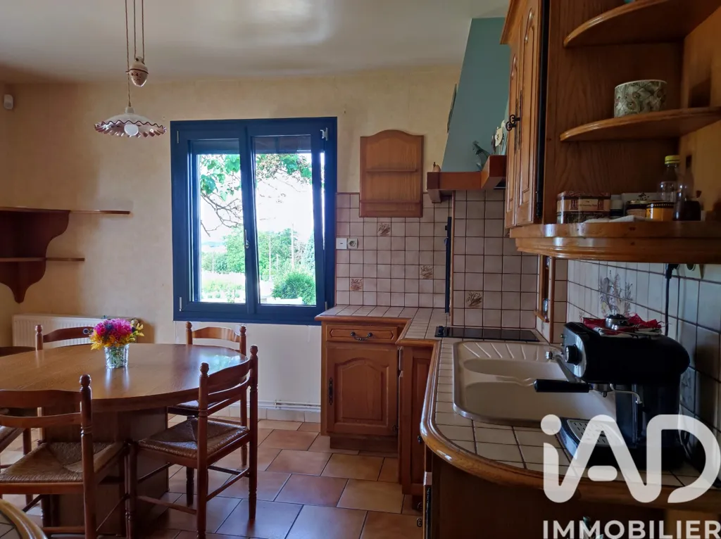 Cuisine - Maison de Campagne avec Vue Dégagée à Berrie