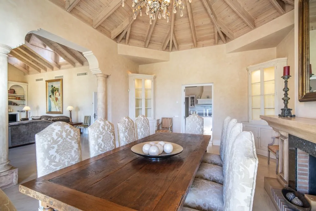 Dining Room - Mediterranean Villa with Sea View in Marbella