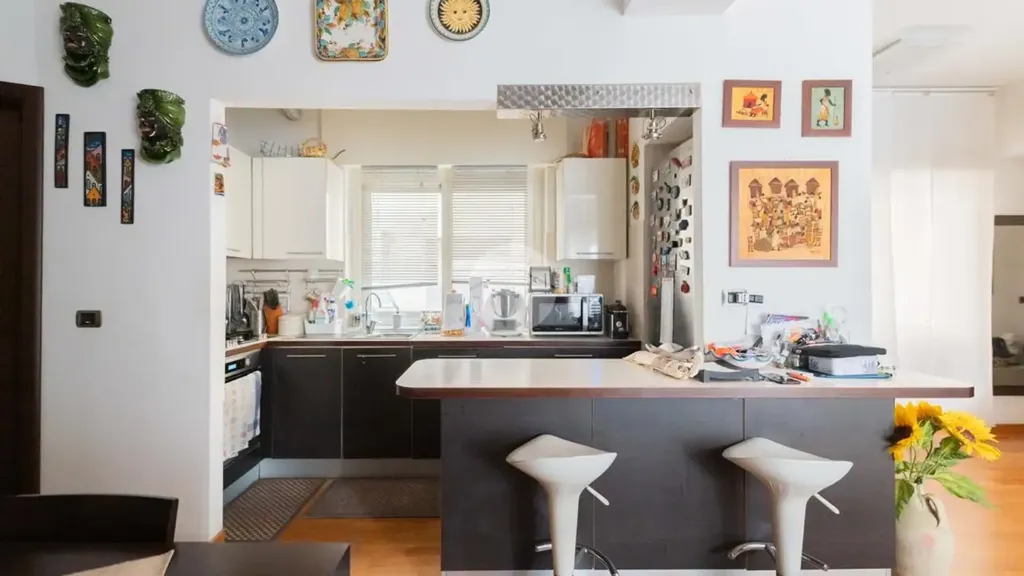 Cuisine - Triplex with Balcony in Central Rome