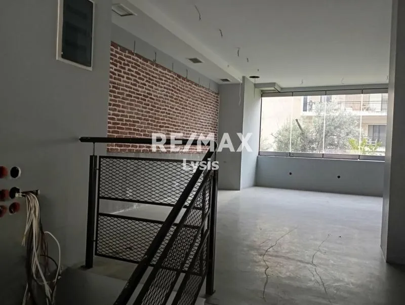 Pièces - Office Space with Garden View in Vironas Kareas