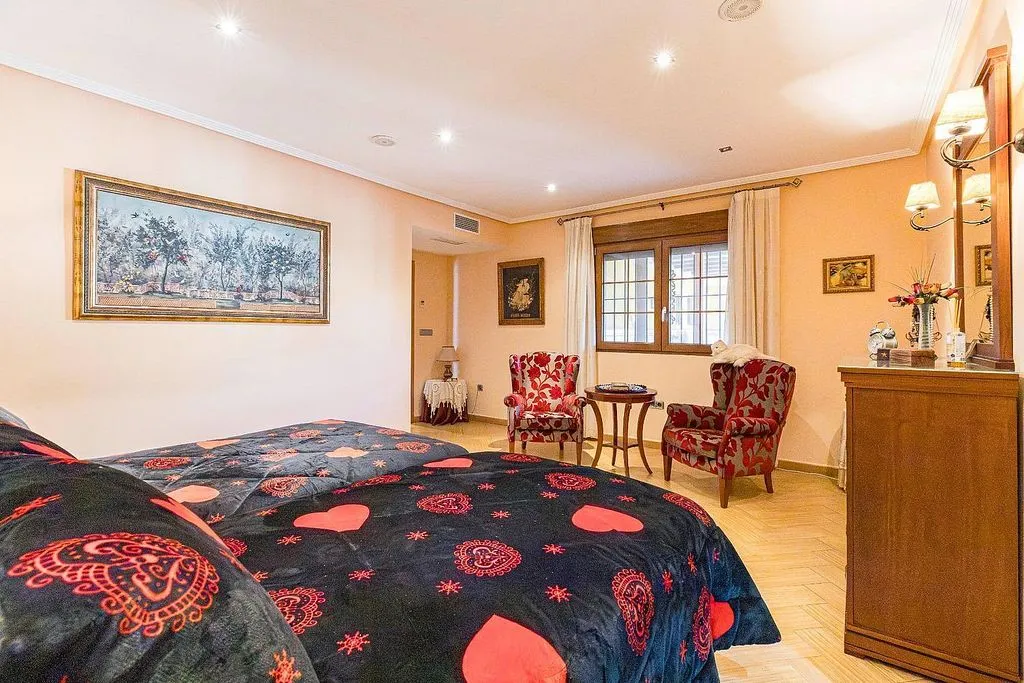 Bedrooms - Chalet with Andalusian Patio in Barriomar