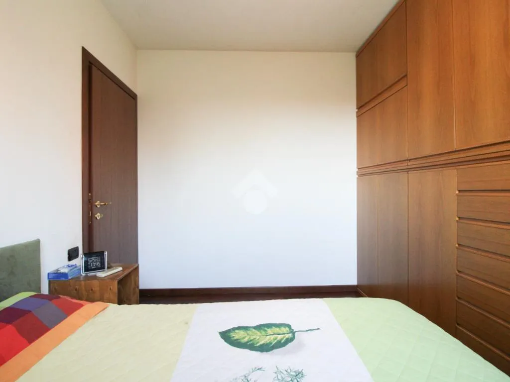 Magamistoad - Bright 2-Bedroom Apartment with Balcony in Milan