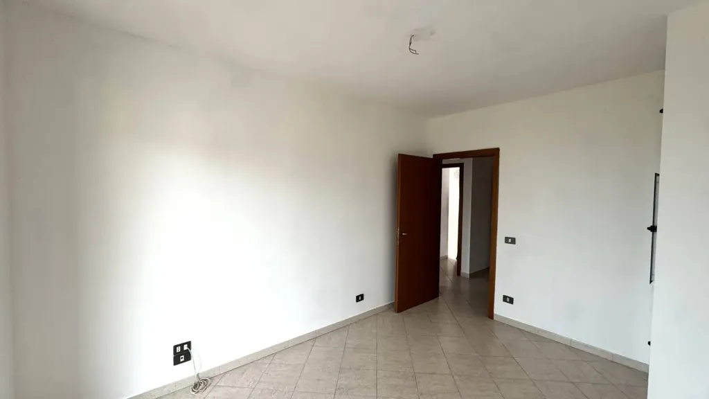 Rooms - Modernised Apartment with Balcony in Fermo