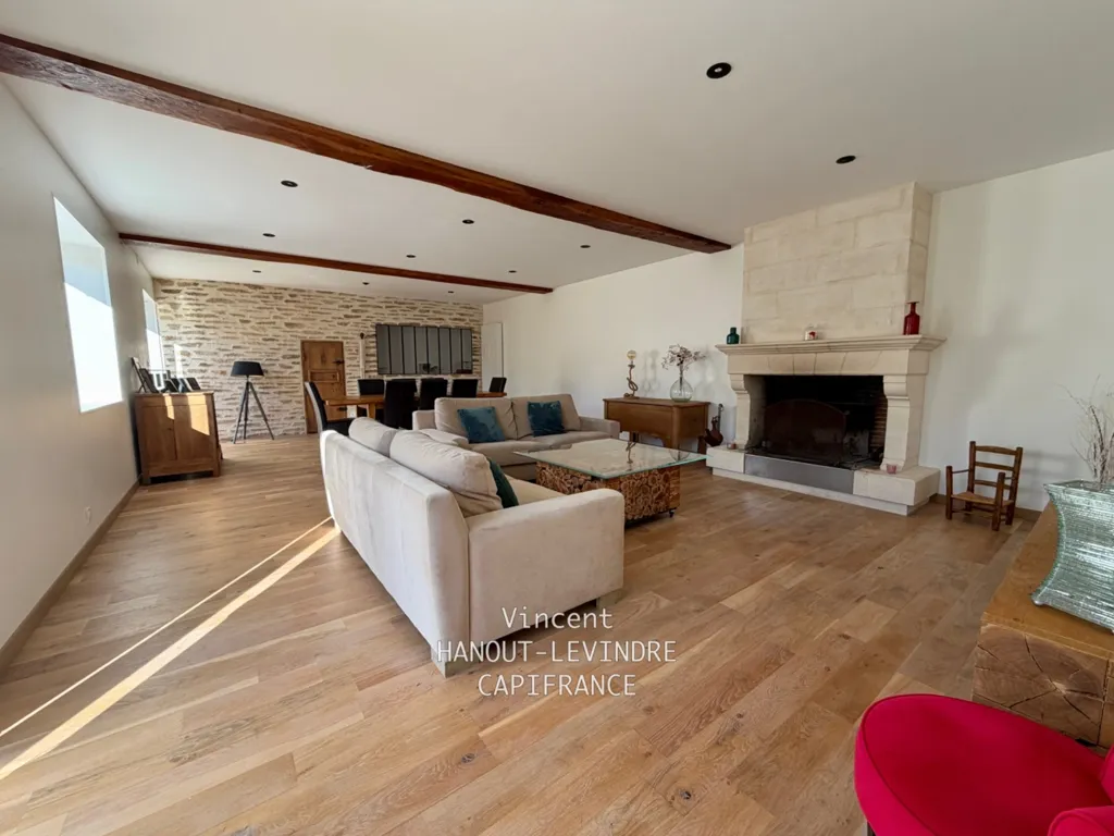 Elutuba - 10-Piece House with Indoor Pool in Tiercé