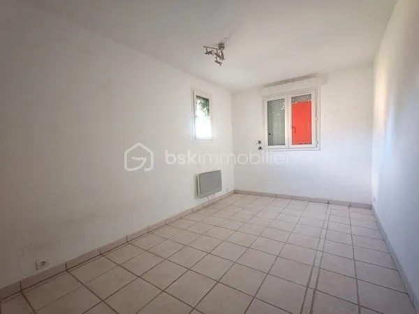 Pièces - Maison à Fort Potentiel avec Balcon à Saint-Geniès-de-Malgoirès