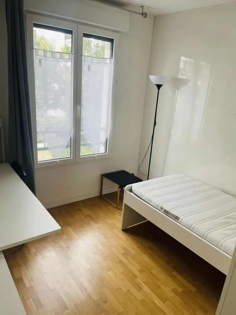 Bedrooms - Meubled 3-Bedroom Flat in Rueil-Malmaison