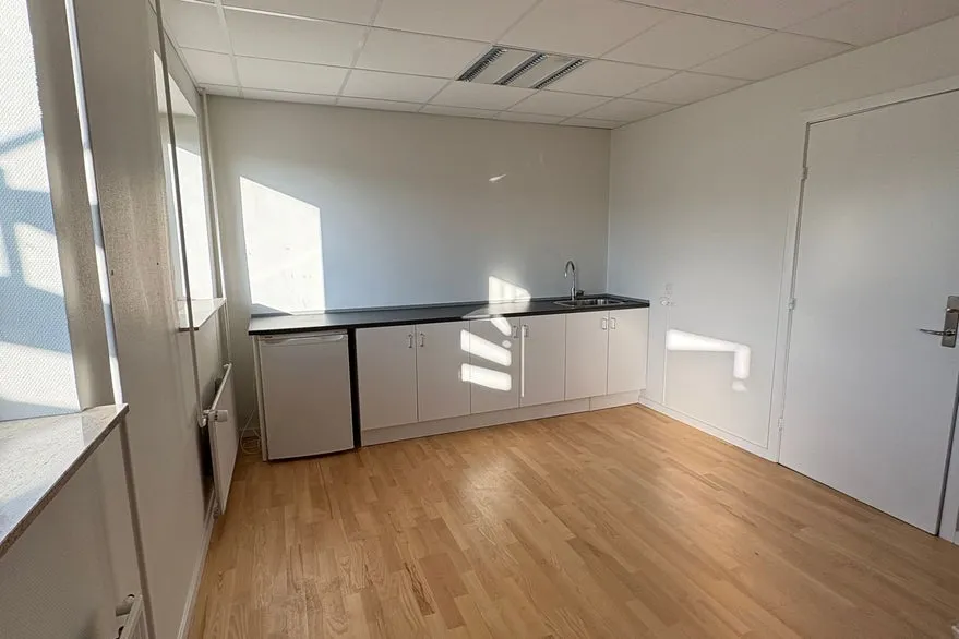 Studio - Office Space with Kitchen in Slagelse