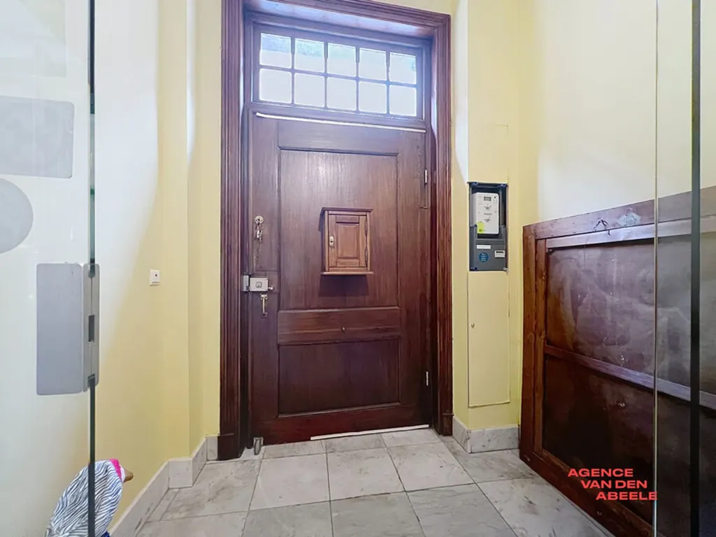 Entrée - Maison avec Trapgevel dans le Centre de Bruges