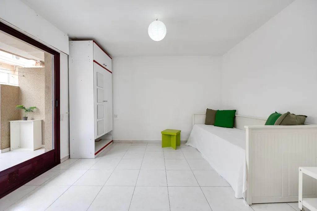 Chambres - Studio with East-Facing Terrace in Torrevieja