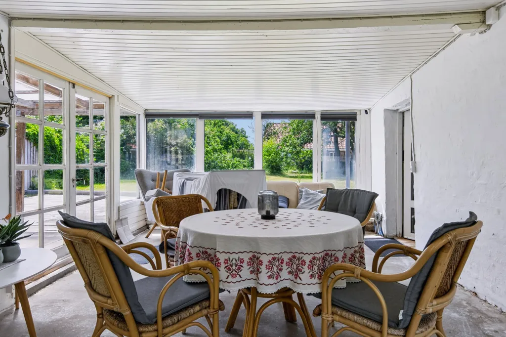 Terrace - Historic Villa with Garden in Højer