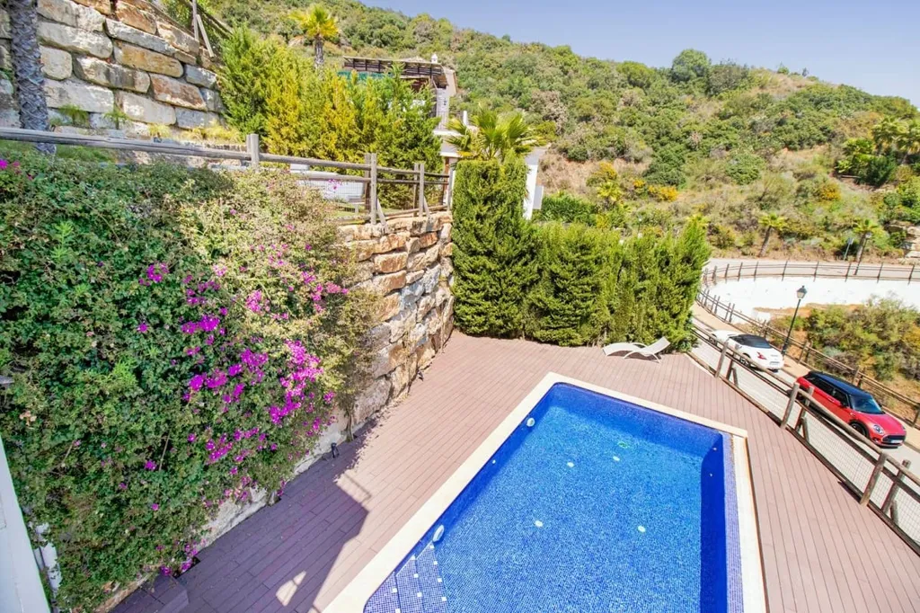 Bassein - Andalucian Villa with Pool in Benahavís
