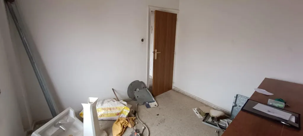 Stanze - Flat for Renovation with Balcony in Zamora