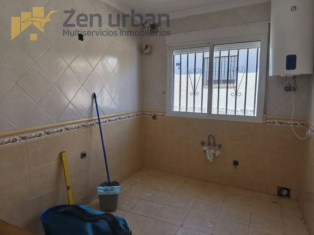 Vannitoad - Semi-Detached House with Terrace in Escalona