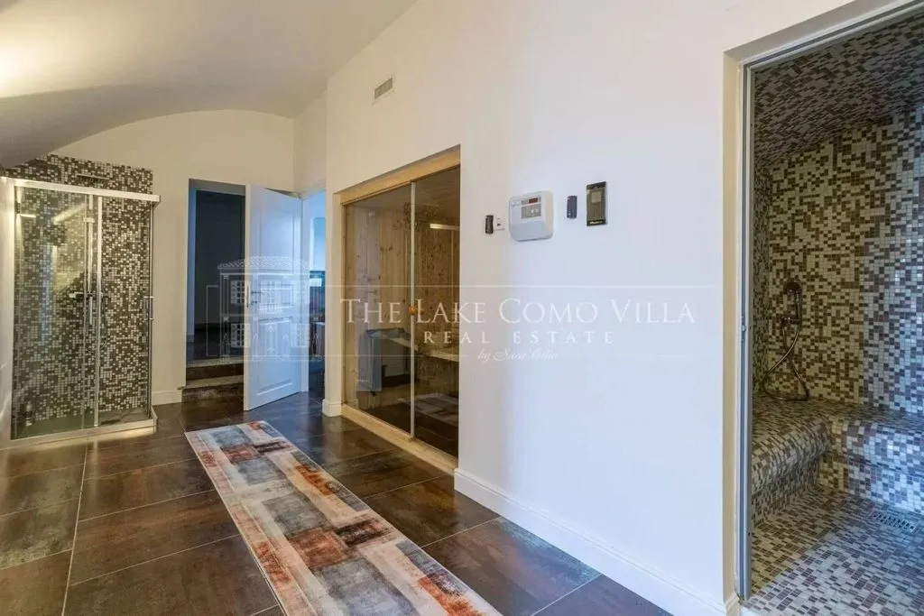 Salles de bain - Luxury Apartment with Private Garden in Menaggio