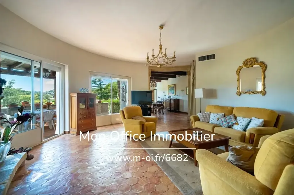 Elutuba - Charming Villa with Pool on Rove Heights