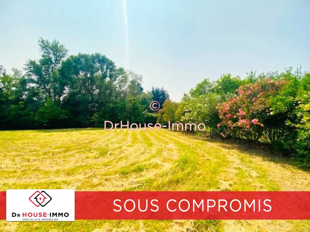 Jardin - Terrain Constructible au Calme avec Viabilisations à Uzès