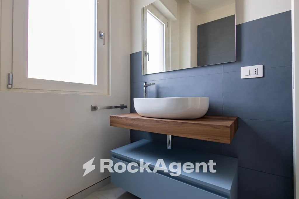 Salles de bain - Modernised Apartment with Balcony in Catanzaro
