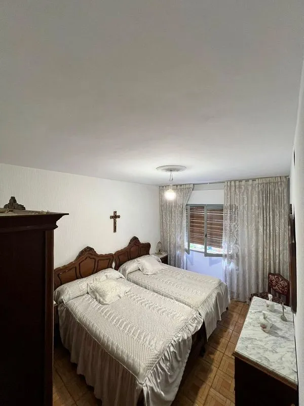 Chambres - Ample 3-Bedroom Apartment in El Entrego