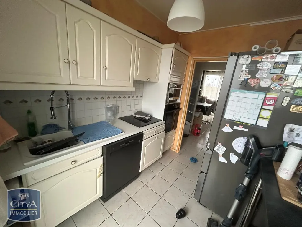 Köök - 4-Piece Flat with Balcony in Saint-Quentin
