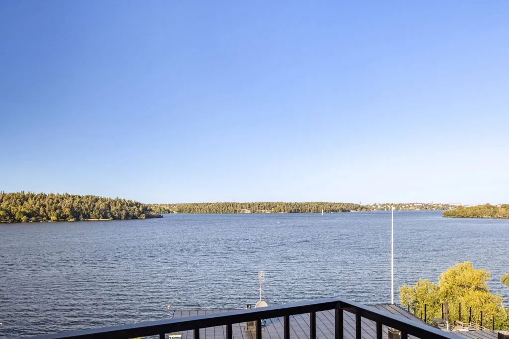 Balcony - Modern Apartment with Mälaren View in Mälarhöjden