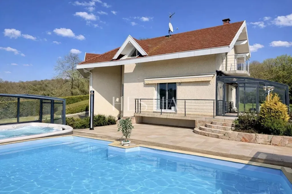 Bassein - House with Pool on Annecy-Genève Axis
