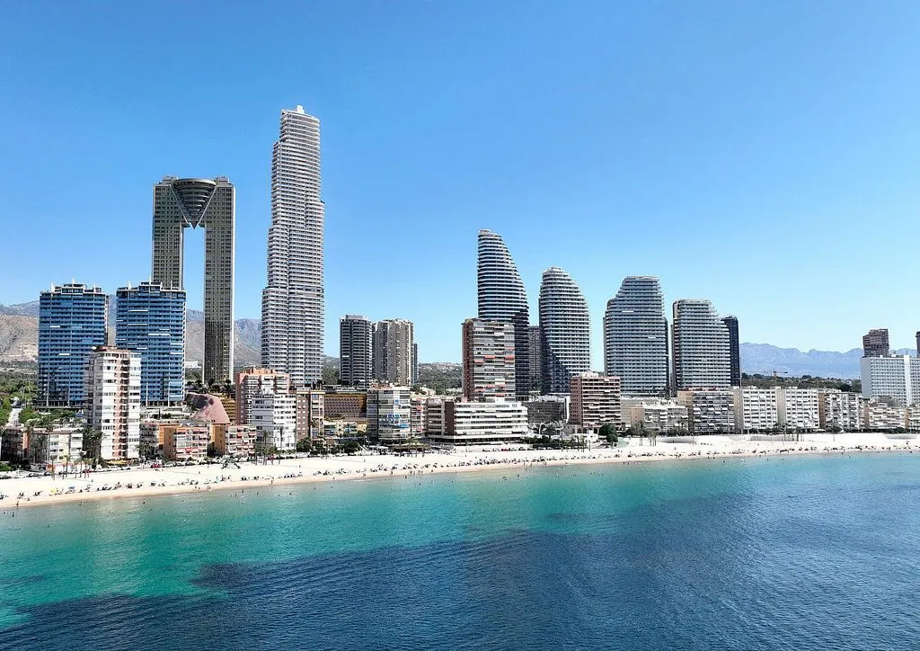 Apartment with Pool in Playa de Poniente, Benidorm