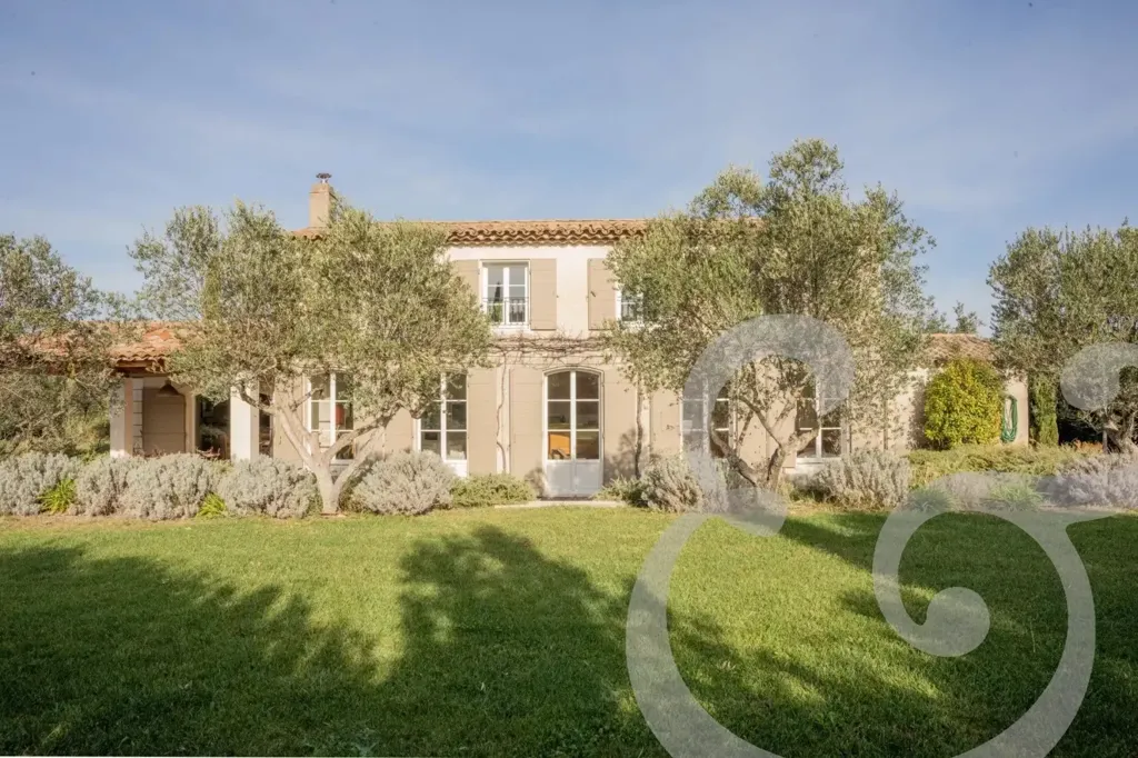 Extérieur - Maison de Charme avec Piscine à Eygalières