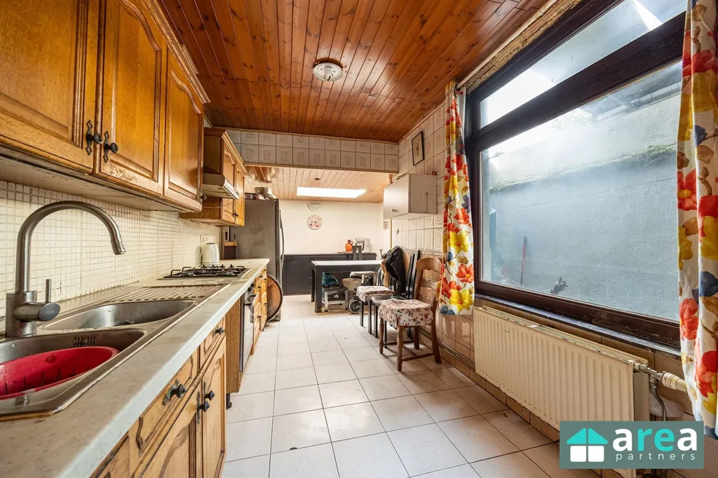 Köök - Renovatable House with Central Location in Antwerp