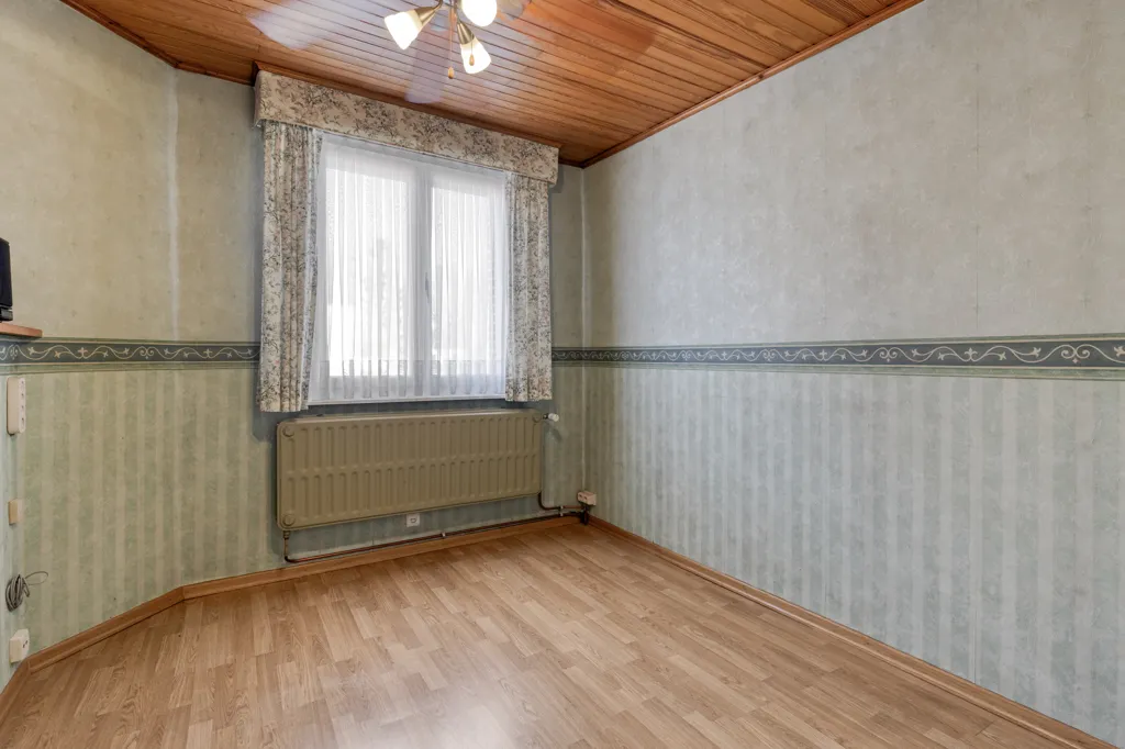 Toad - House with Development Potential in Brasschaat