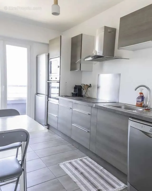 Cuisine - Appartement avec vue sur Lyon au 10ème étage