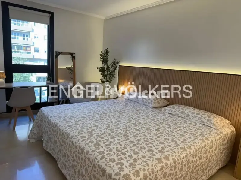Chambres - Furnished Flat with Terrace in Valencia
