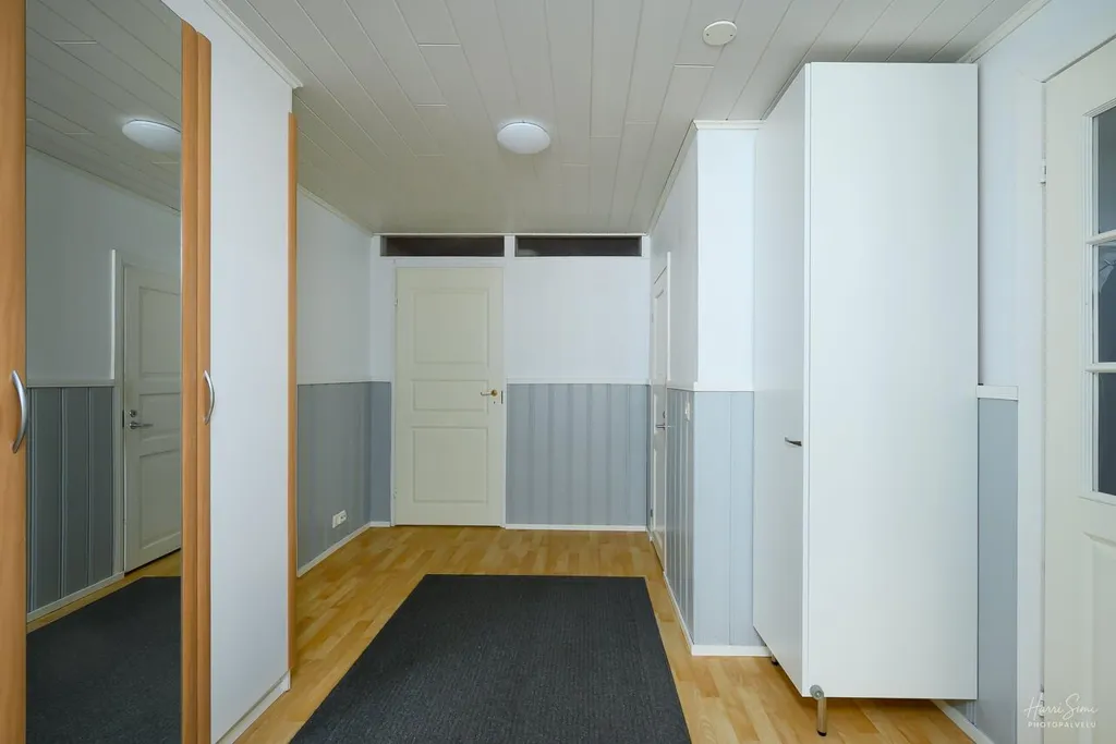 hallway_entrance