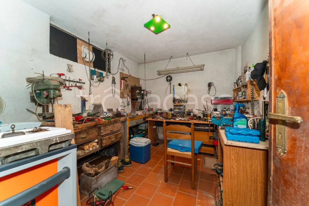 Utility Room - Elegant Villa with Private Garden in Chieri
